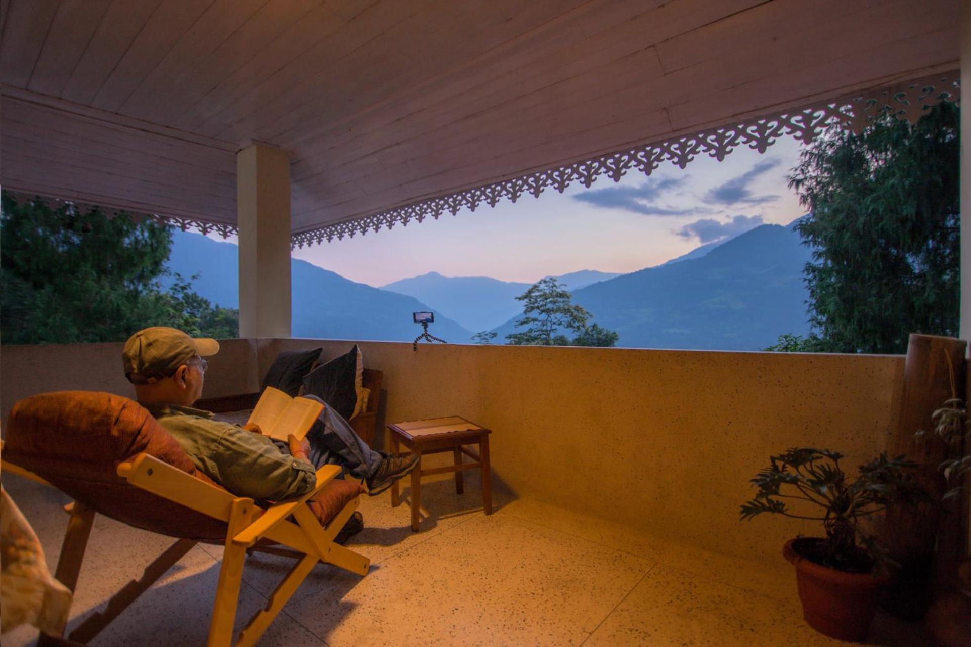 La Ipsing Farm By Stayvista - 3 Bhk Villa With Balcony, Mountain View, Indoor Games, And Pet Friendly Samdong Exteriér fotografie