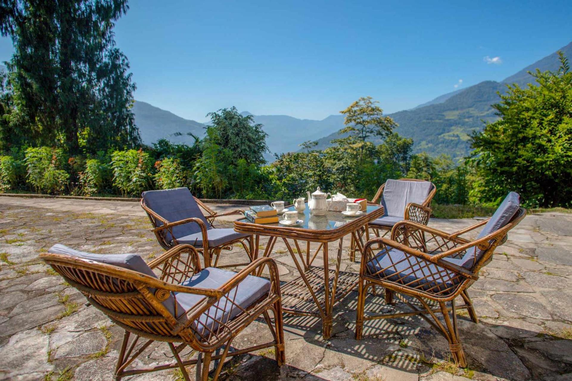 La Ipsing Farm By Stayvista - 3 Bhk Villa With Balcony, Mountain View, Indoor Games, And Pet Friendly Samdong Exteriér fotografie