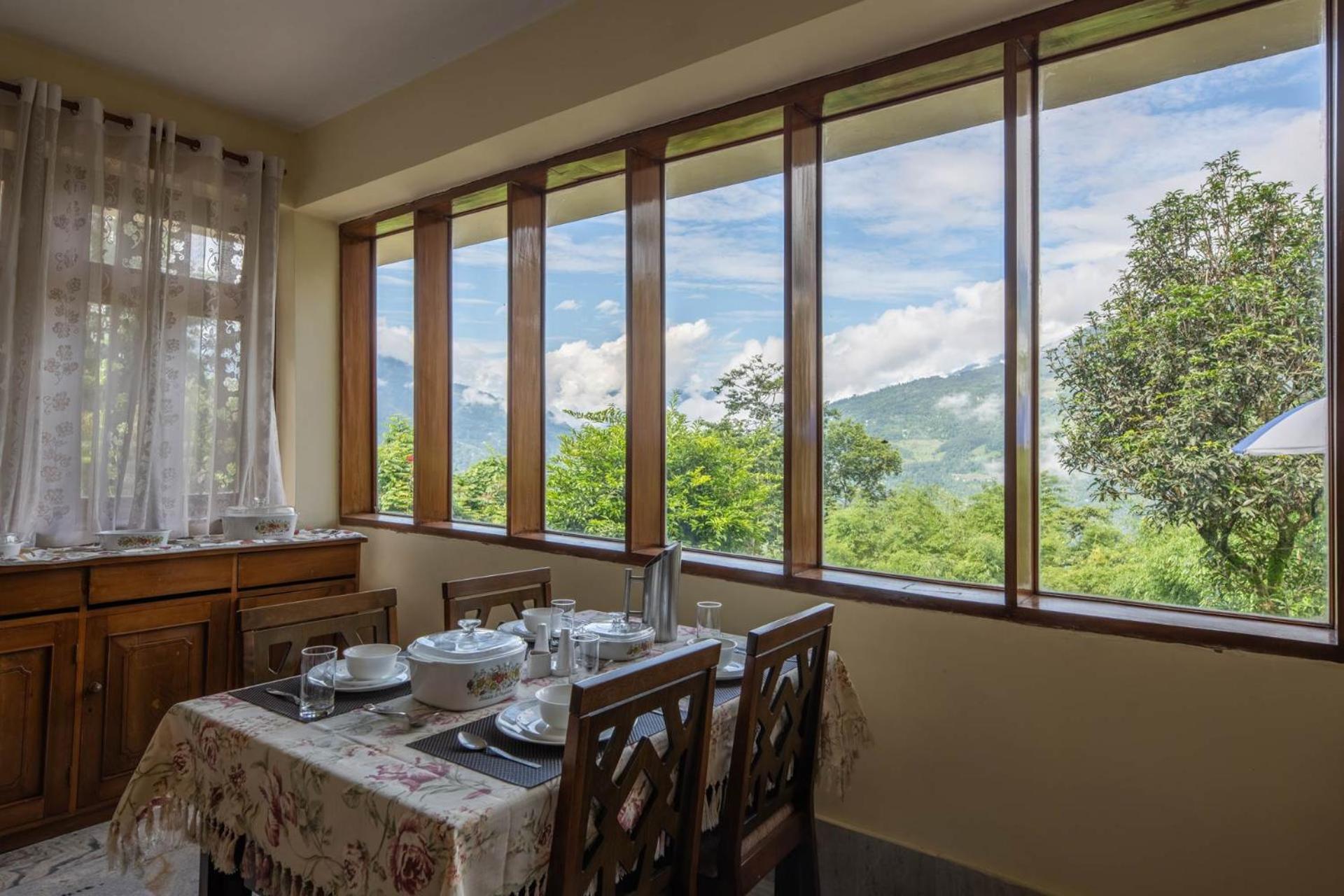 La Ipsing Farm By Stayvista - 3 Bhk Villa With Balcony, Mountain View, Indoor Games, And Pet Friendly Samdong Exteriér fotografie