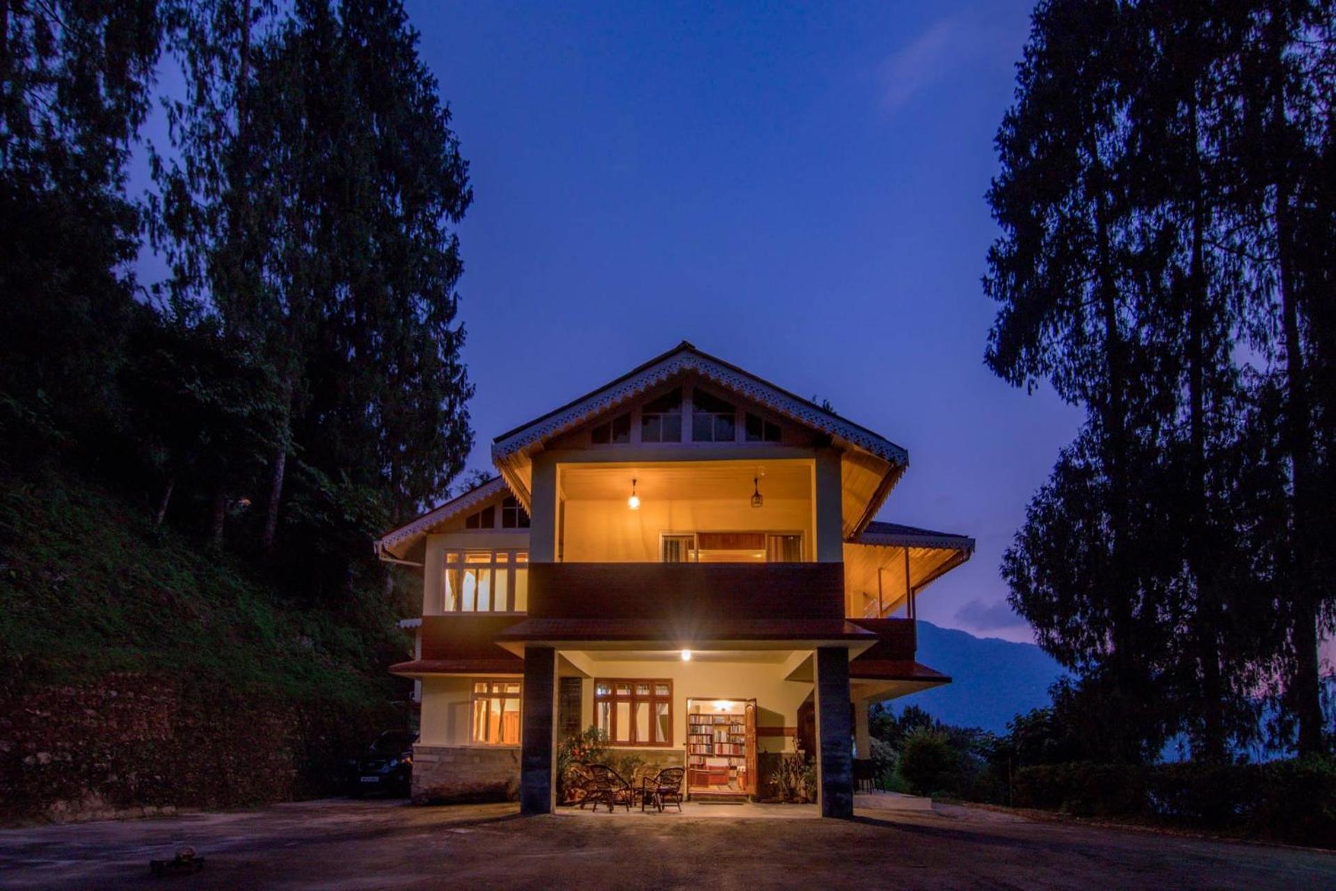 La Ipsing Farm By Stayvista - 3 Bhk Villa With Balcony, Mountain View, Indoor Games, And Pet Friendly Samdong Exteriér fotografie