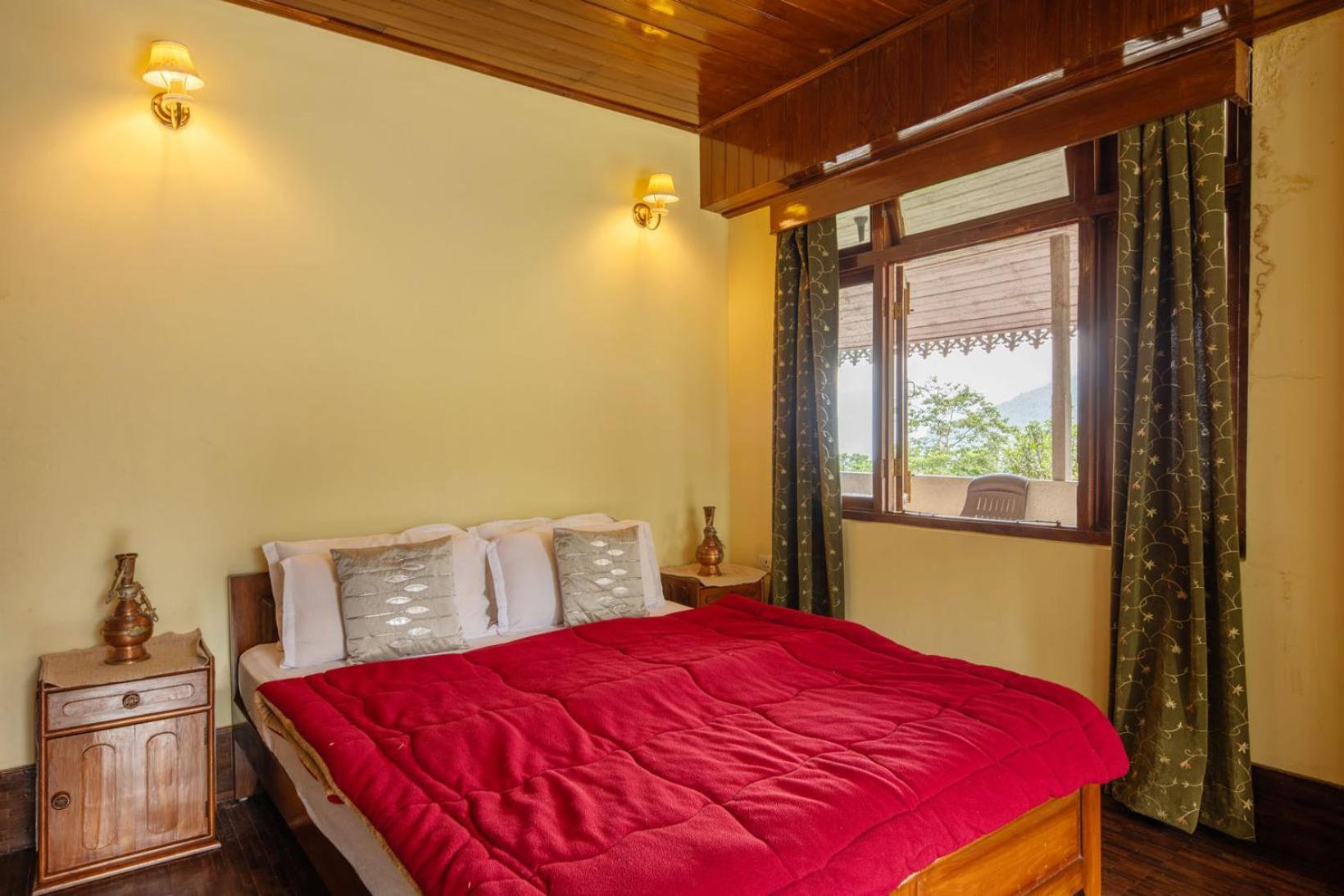 La Ipsing Farm By Stayvista - 3 Bhk Villa With Balcony, Mountain View, Indoor Games, And Pet Friendly Samdong Exteriér fotografie